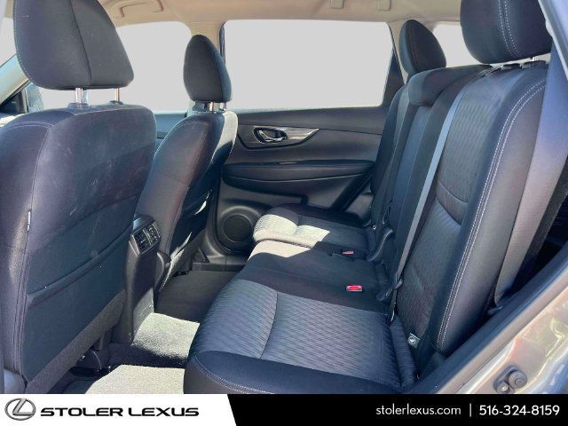Used 2020 Nissan Rogue SV AWD/4WD image 17
