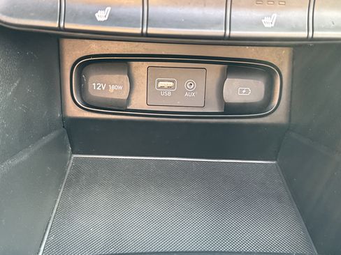 Used 2019 Hyundai Santa Fe Limited image 22