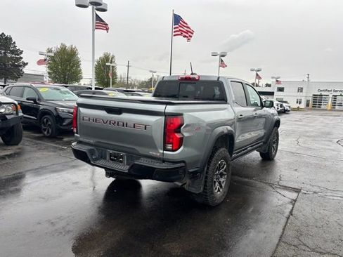 Used 2024 Chevrolet Colorado ZR2 w/ ZR2 Convenience Package III AWD/4WD image 5