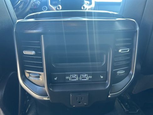 Used 2025 RAM 1500 Laramie AWD/4WD image 12
