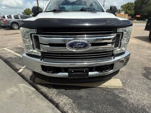 Used 2017 Ford F250 XL w/ STX Appearance Package AWD/4WD image 2