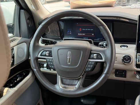 Certified 2023 Lincoln Navigator L Reserve AWD/4WD image 26