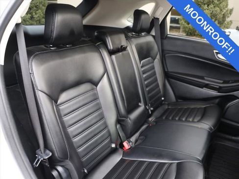 Used 2022 Ford Edge SEL w/ Convenience Package image 12