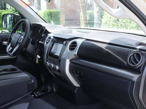 Used 2017 Toyota Tundra SR5 RWD image 37
