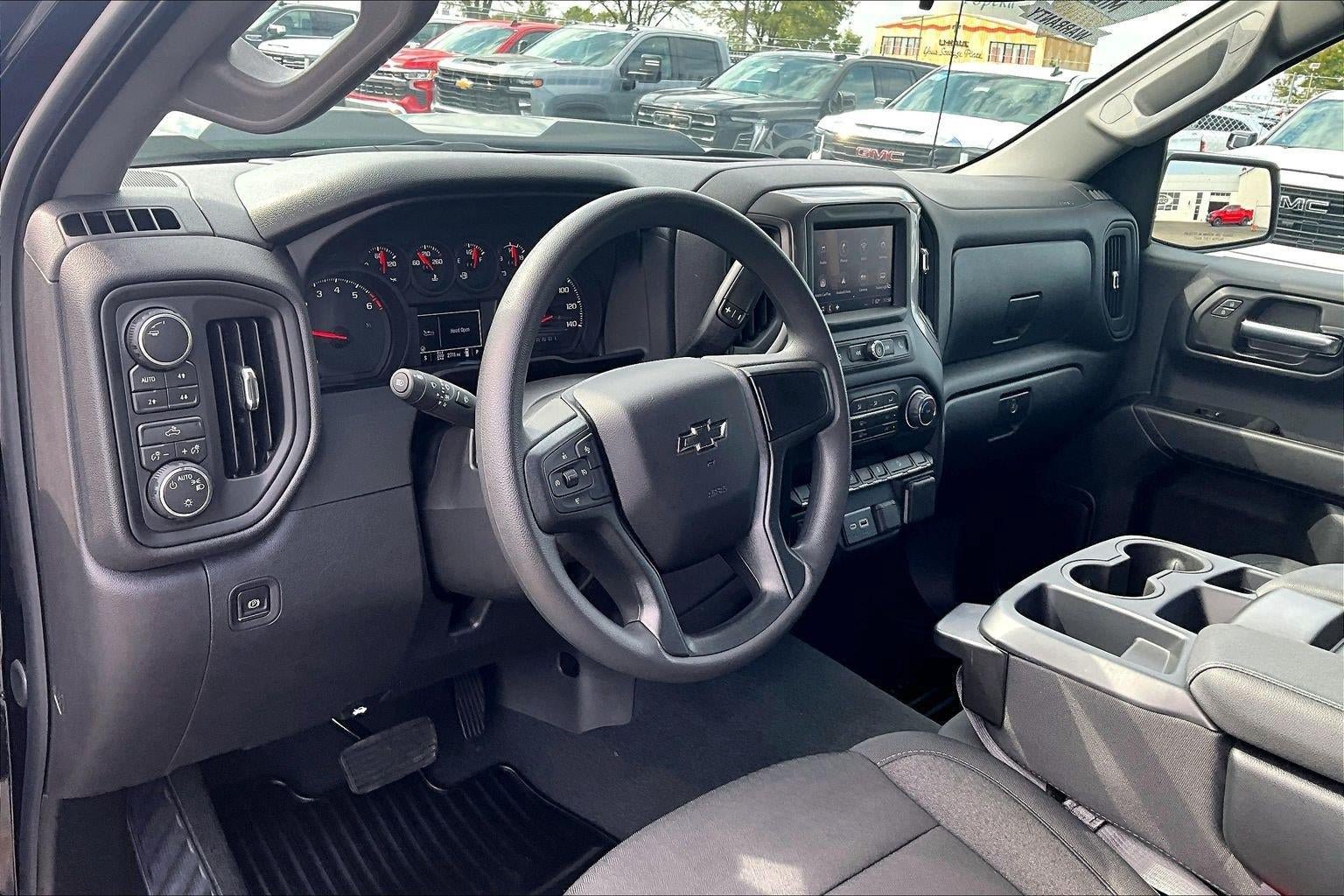 Used 2026 Chevrolet Silverado 1500 Custom Trail Boss AWD/4WD image 15