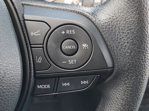 Used 2025 Toyota RAV4 XLE AWD/4WD image 13