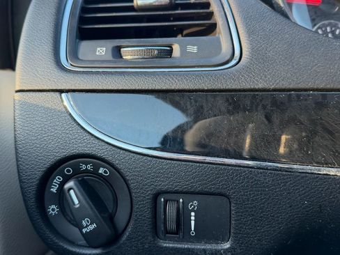 Used 2019 Dodge Grand Caravan SXT image 22