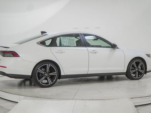 Used 2025 Honda Accord Sport image 11