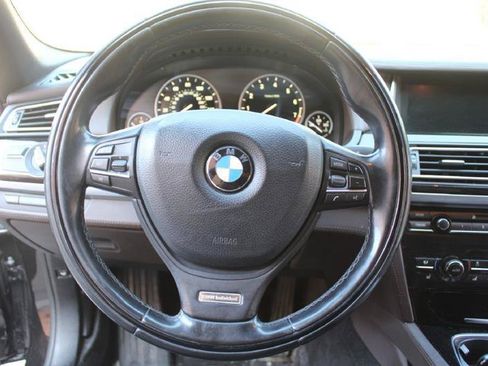Used 2013 BMW 750Li xDrive AWD/4WD image 17