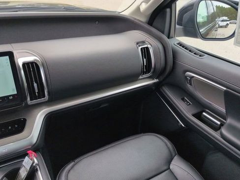 New 2025 Ford Expedition Max Platinum w/ Driver's Package image 20