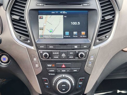 Used 2018 Hyundai Santa Fe Sport w/ 2.0T Ultimate Tech Package 05 FWD image 16