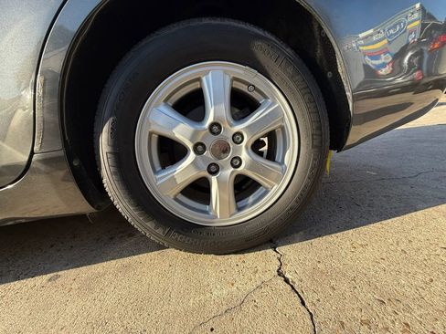 Used 2009 Toyota Camry LE FWD image 22