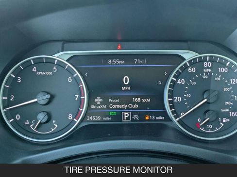 Used 2025 Nissan Sentra SV FWD image 19