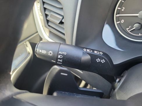 Used 2024 Nissan Rogue S image 15