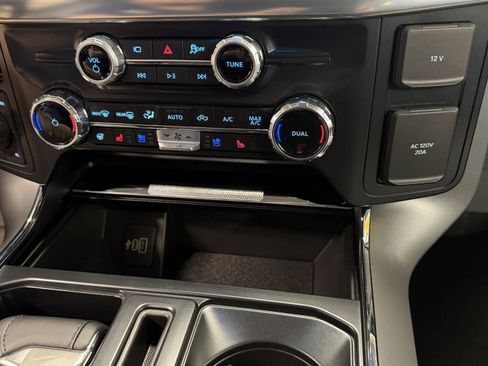 Used 2025 Ford F150 Lariat w/ Equipment Group 501A Mid image 14