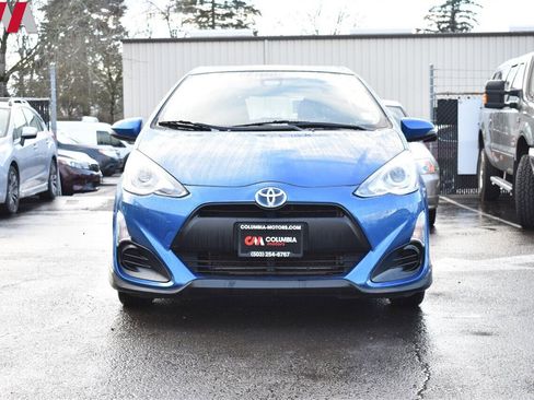 Used 2017 Toyota Prius C One image 7