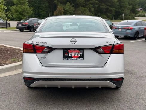 Used 2024 Nissan Altima 2.5 SV FWD image 10