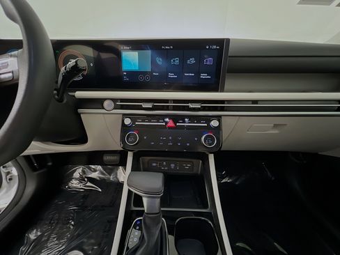 Used 2025 Hyundai Tucson SEL FWD image 24