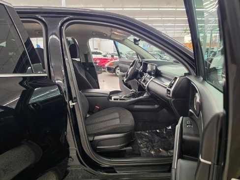 Used 2023 Kia Sorento LX FWD image 31
