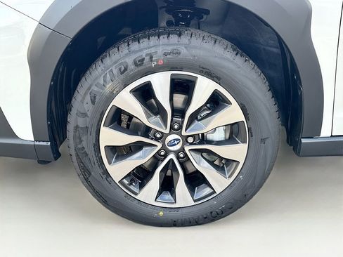 New 2025 Subaru Outback Limited image 41