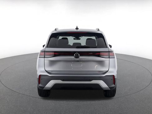 Used 2026 Volkswagen Tiguan SE AWD/4WD image 6