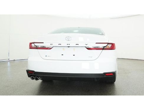 Used 2026 Toyota Camry SE FWD image 23