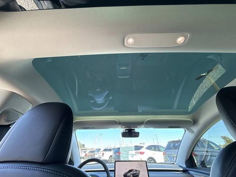 Used 2022 Tesla Model 3 image 22