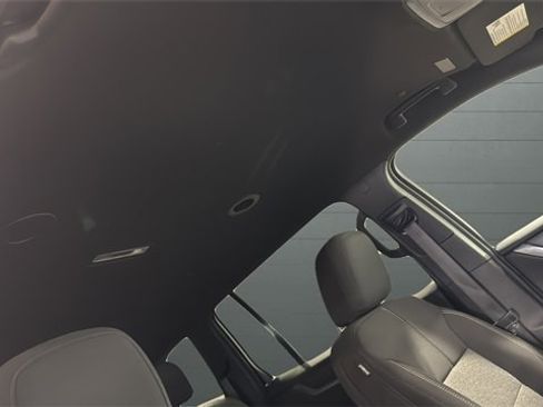 Used 2025 GMC Acadia Elevation image 33