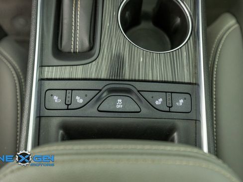 Used 2019 Chevrolet Impala LT w/ Sunroof and Spoiler Package FWD image 24