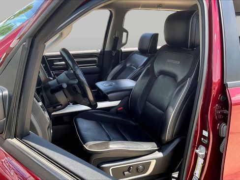 Used 2022 RAM 1500 Laramie AWD/4WD image 8