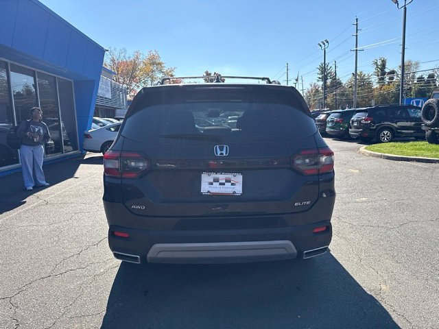 Used 2023 Honda Pilot Elite image 5