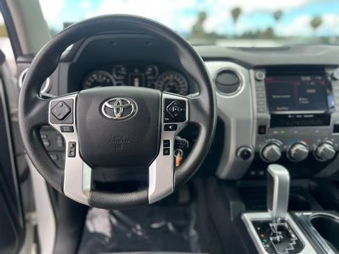 Used 2021 Toyota Tundra SR5 w/ SR5 Upgrade Package AWD/4WD image 17