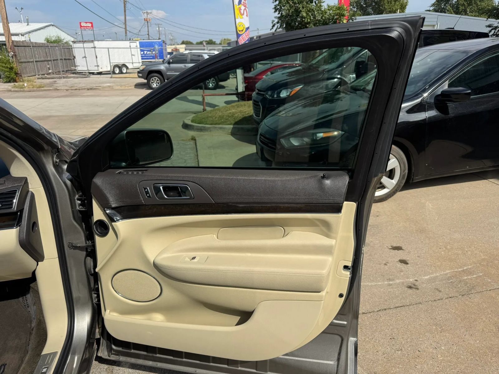 Used 2015 Lincoln MKT AWD w/ Equipment Group 201A image 11
