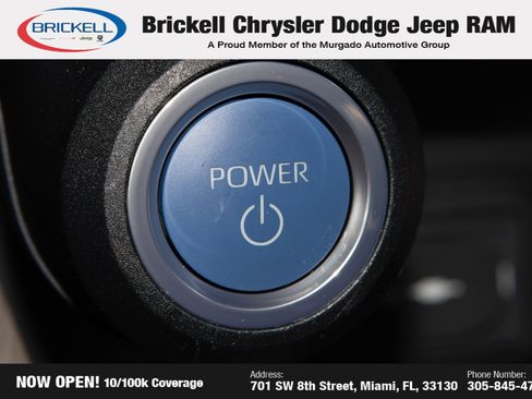 Used 2022 Toyota Venza XLE image 32