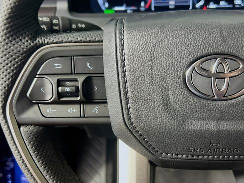 New 2025 Toyota Tacoma TRD Off-Road image 18