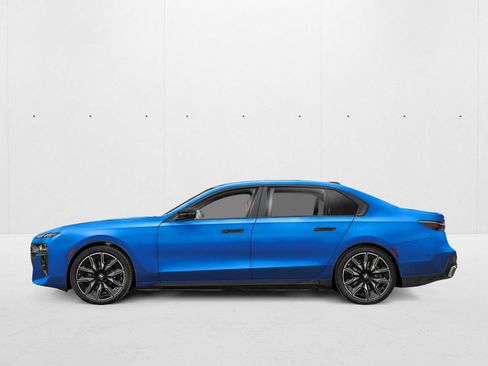 New 2026 BMW i7 M70 AWD/4WD image 3