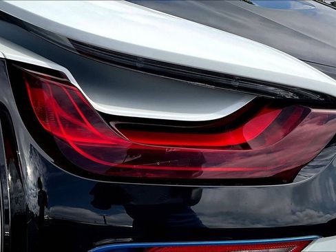 Used 2019 BMW i8 Roadster AWD/4WD image 18