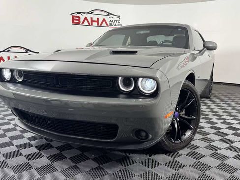 Used 2017 Dodge Challenger R/T w/ Driver Convenience Group RWD image 3