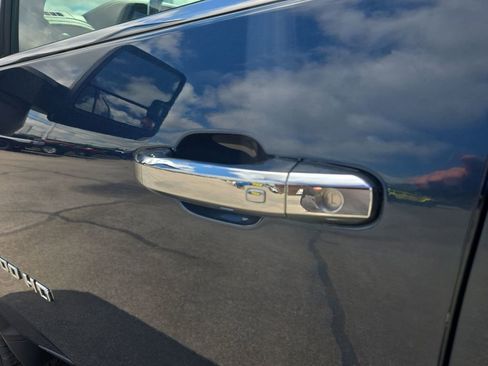 Used 2020 Chevrolet Silverado 3500 LTZ w/ LTZ Convenience Package AWD/4WD image 11