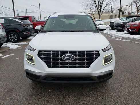Used 2020 Hyundai Venue SEL w/ Convenience + Premium Package image 2