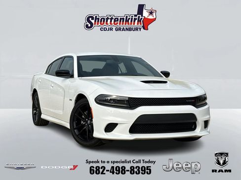 Used 2023 Dodge Charger R/T RWD image 1
