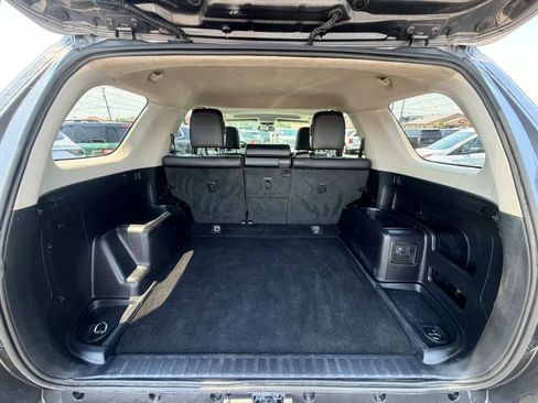 Used 2018 Toyota 4Runner TRD Off-Road Premium AWD/4WD image 27