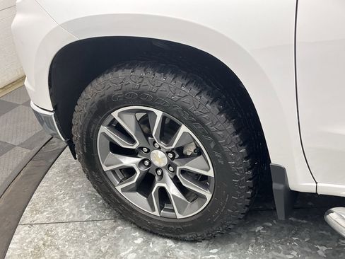 Certified 2022 Chevrolet Silverado 1500 LT image 36