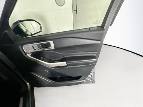 Used 2022 Ford Explorer Limited image 34