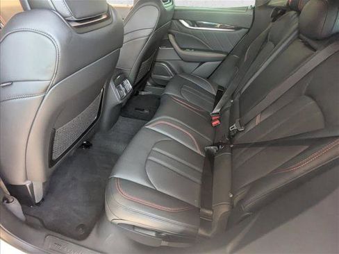 Used 2024 Maserati Levante GT Ultima image 18
