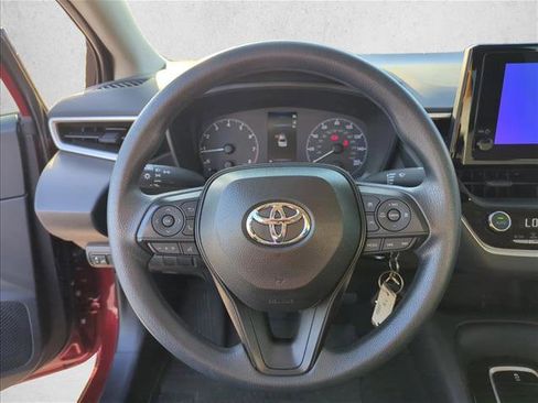 Used 2025 Toyota Corolla LE image 16