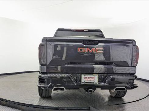 Used 2023 GMC Sierra 1500 SLT AWD/4WD image 7