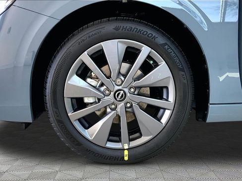 New 2026 Nissan Sentra SL w/ Floor Mat Package FWD image 6