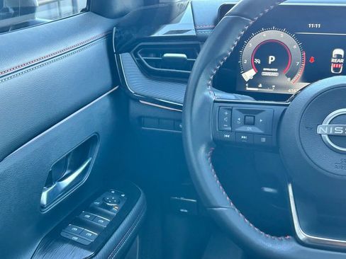 Certified 2025 Nissan Kicks SR image 13