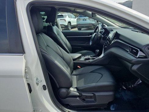 Used 2021 Toyota Camry SE image 27